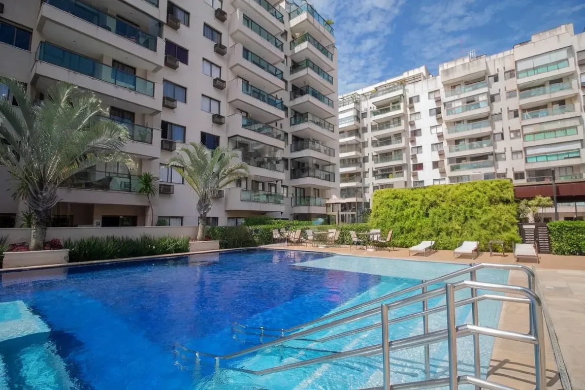 Segurança e Conforto: Entrada principal com guarita e segurança 24 horas no condomínio Ocean Pontal Residence & Beach Place.
