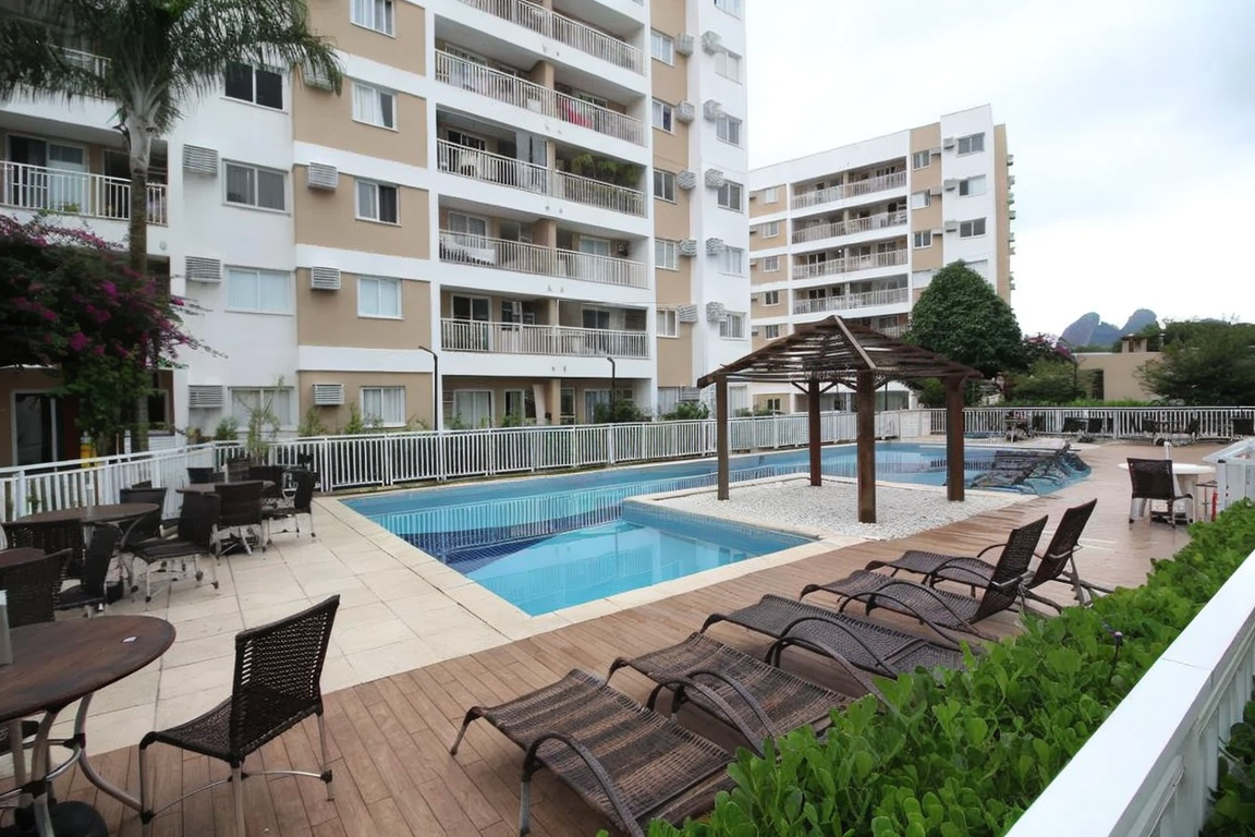 Wind Residencial perspectiva da piscina e áreas comuns