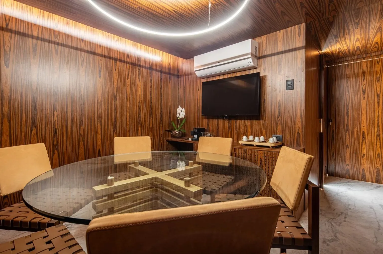 Condomínio do Edifício Residencial Tom Delfim Moreira