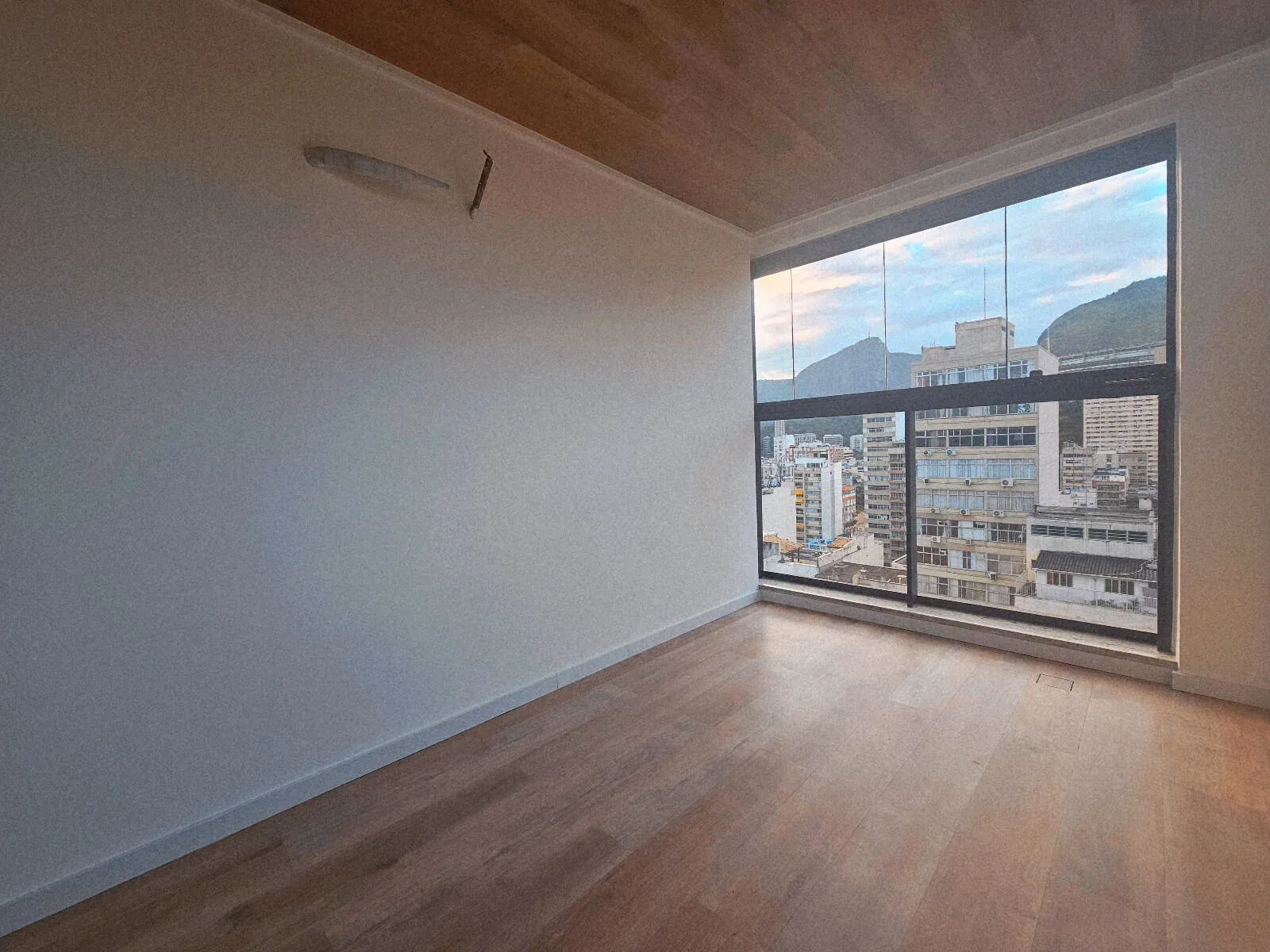 APTOS PARA ALUGAR NO ALMA IPANEMA RESIDENCIAL