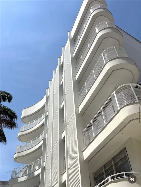 Raro palacete art déco com arquitetura imponente e localização especial. Descubra uma propriedade única para morar, investir ou preservar sua história.