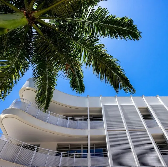 Raro palacete Art Deco em localização estratégica, a poucos minutos da orla e de centros culturais do Rio