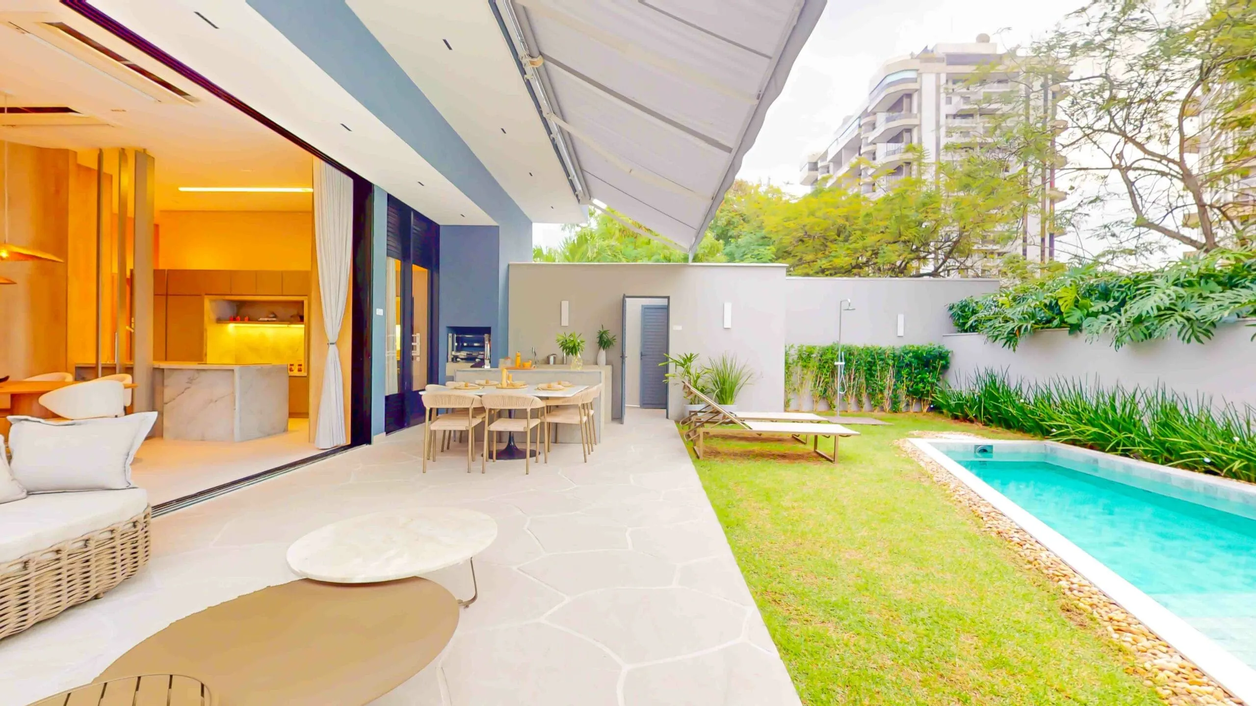 Planta Baixa: Planta baixa humanizada de apartamento com 4 suítes e varanda no residencial Insignia Península.
