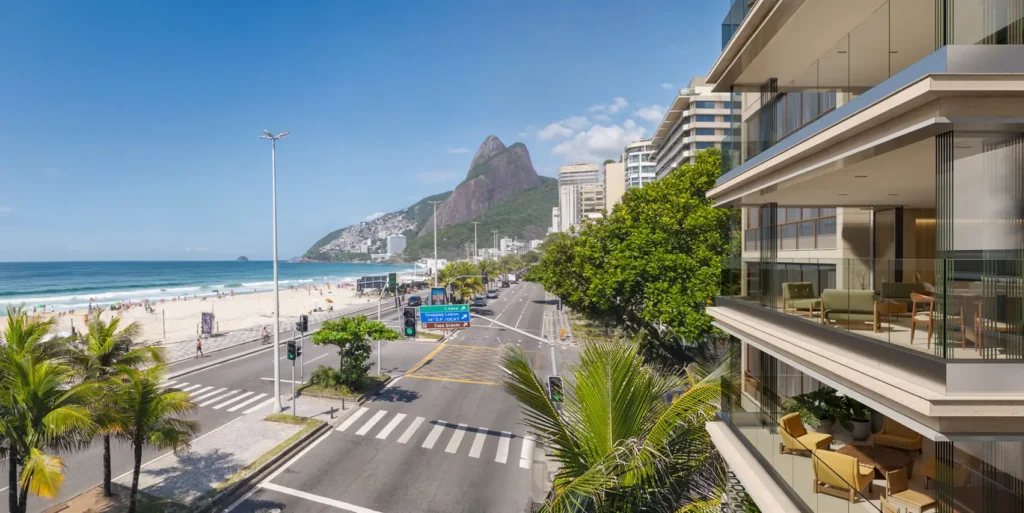Fachada imponente do edifício residencial Mar Delfim Moreira no Leblon Rio de Janeiro.